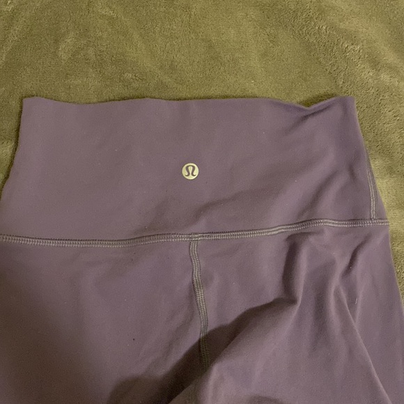 Lululemon leggings size 4 - Picture 2 of 4